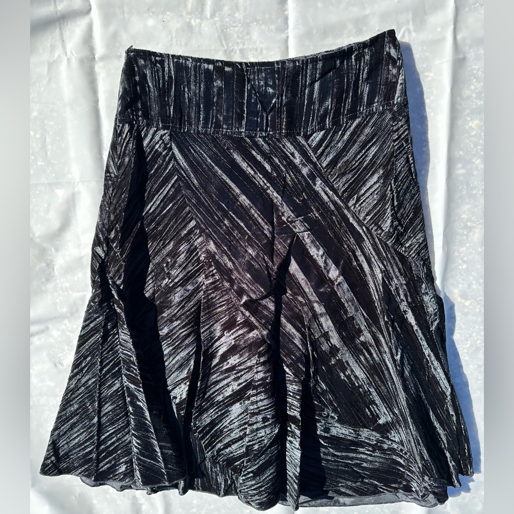 GUC Elegant Black Velvet Women's Skirt